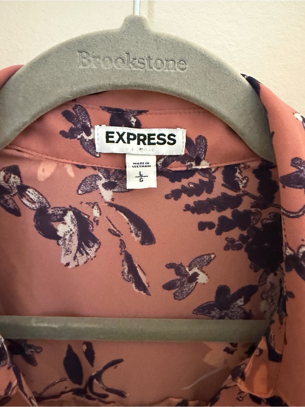 Express Rust Floral Button-Down Blouse with Navy Print - Picture 2 of 3